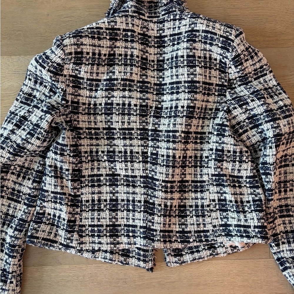 LIKE NEW Zara Textured Double Breasted Blazer Cropped Size Small - Picture 4 of 6